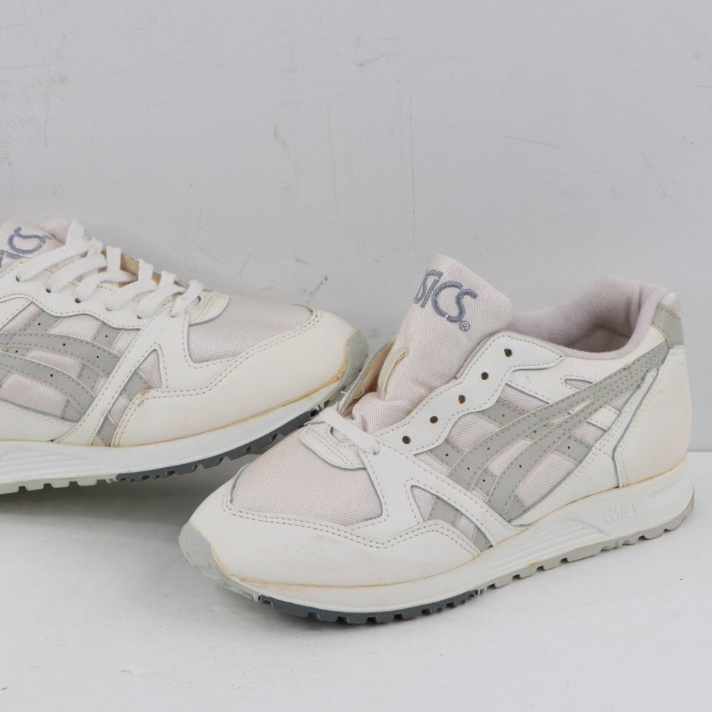 NOS Vintage 90s Asics Leather Sneakers Shoes White